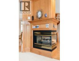 Dining room - 22 Turner Crescent Se, Medicine Hat, AB T1B4K9 Photo 8