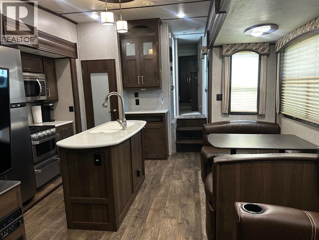 25074 South Pine Lake Road, Rural Red Deer County