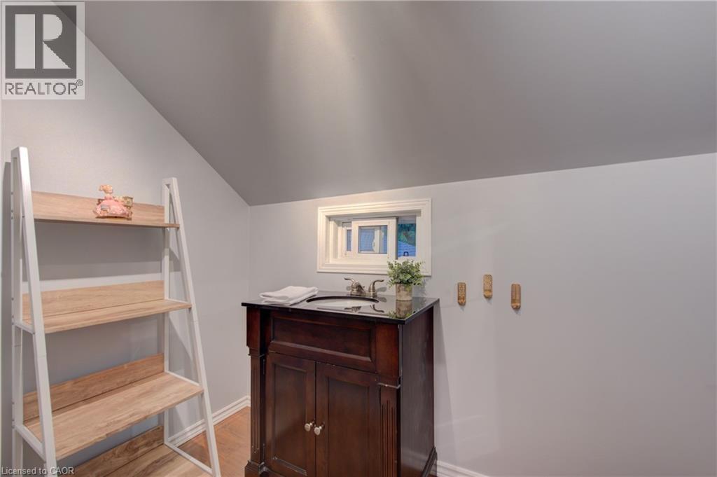 5421 KING Street - 32