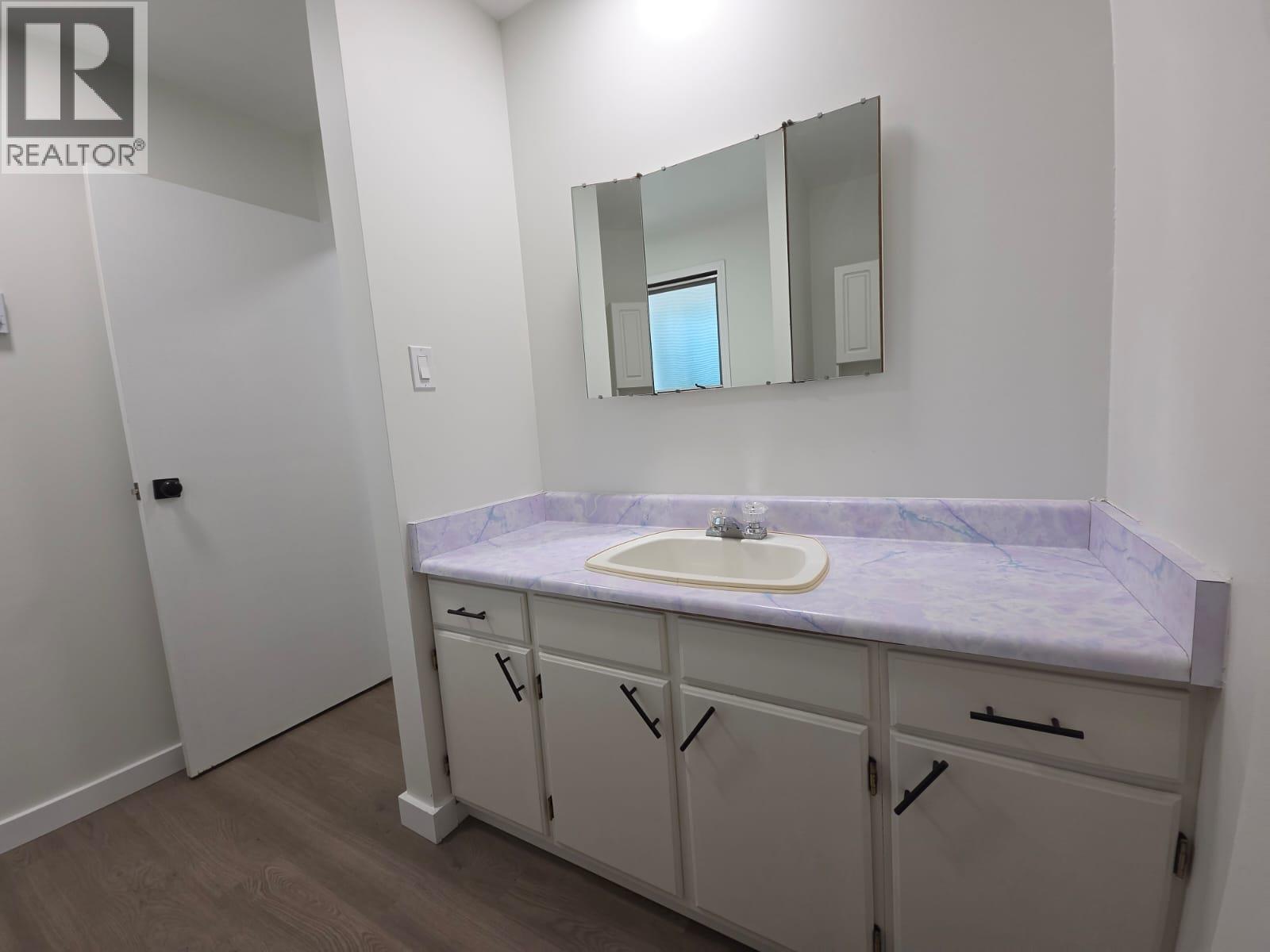 6640 Lakeshore Drive - 38