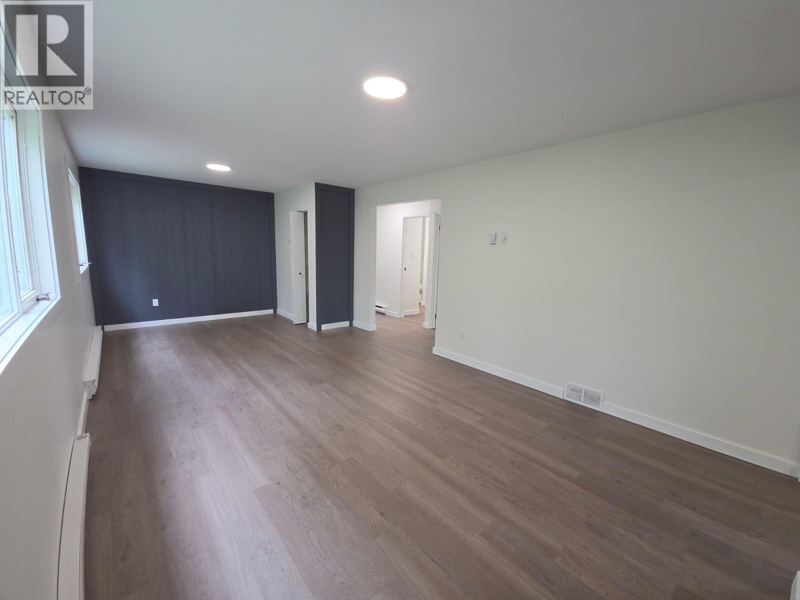 6640 Lakeshore Drive - 16