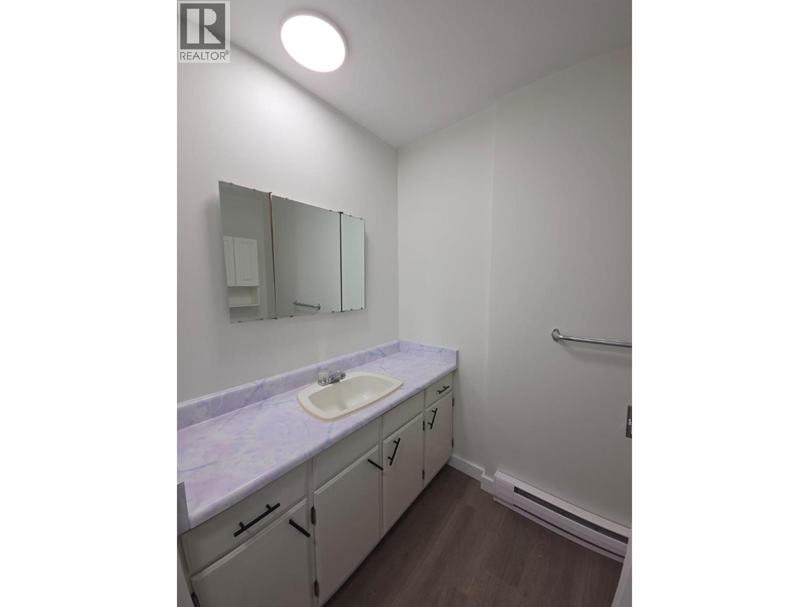 6640 Lakeshore Drive - 37