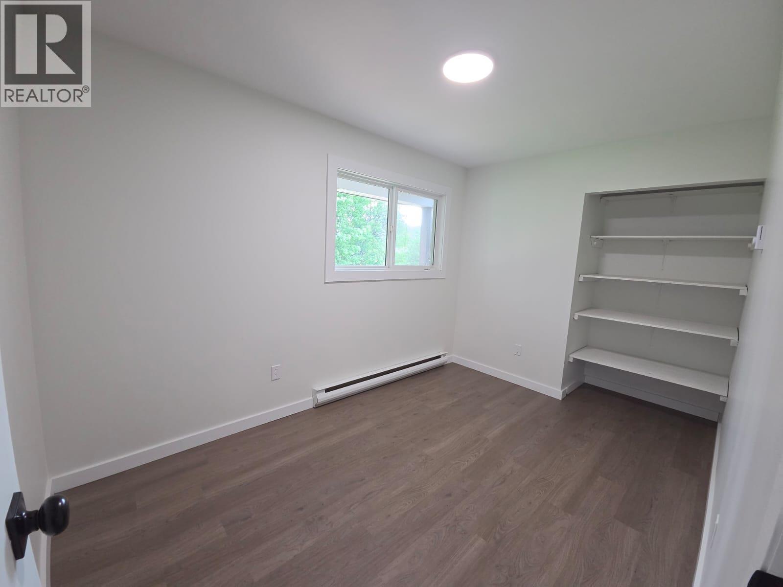 6640 Lakeshore Drive - 33