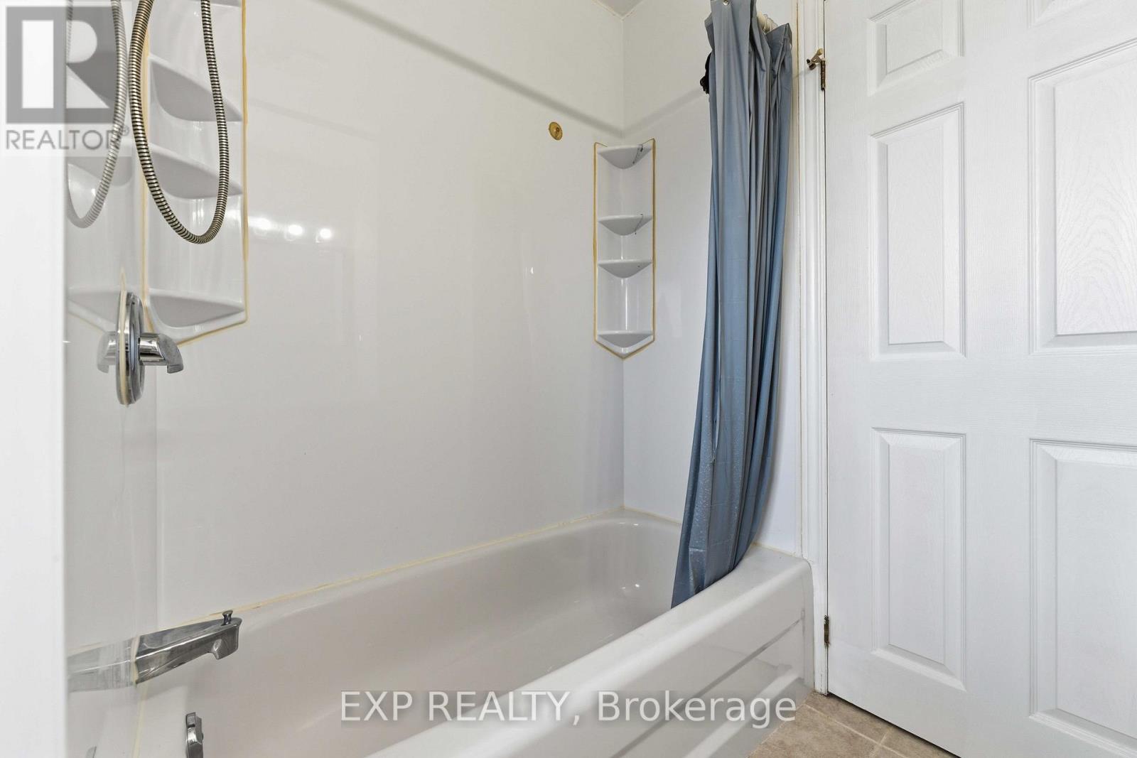 3 Bed, 2 Bath House for Sale in Ottawa – 2473 WALKLEY ROAD, Ottawa – MLS# X13618324 - Image 29