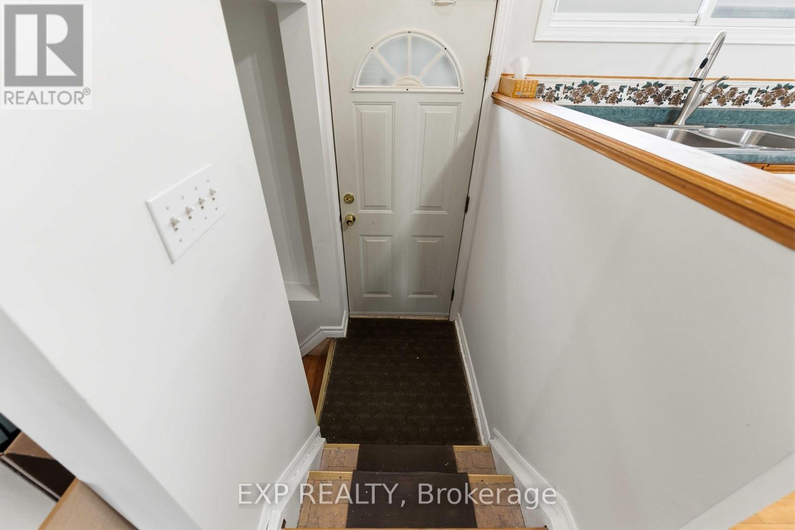 3 Bed, 2 Bath House for Sale in Ottawa – 2473 WALKLEY ROAD, Ottawa – MLS# X13618324 - Image 31
