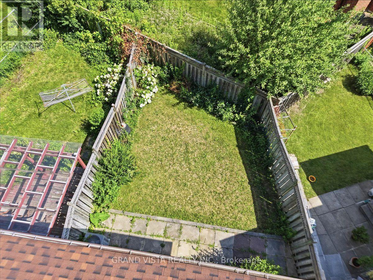 269 TIMBERBANK BOULEVARD - 33