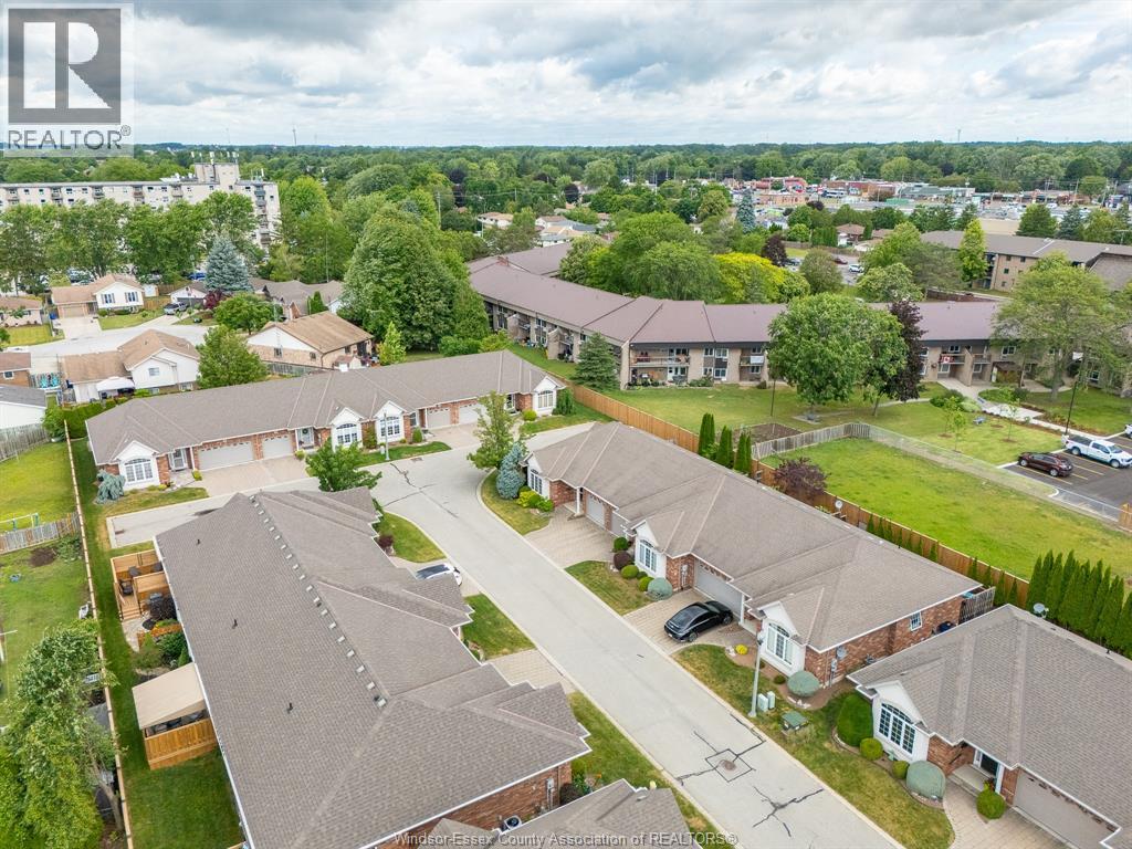 15 OAKGROVE LANE - 37