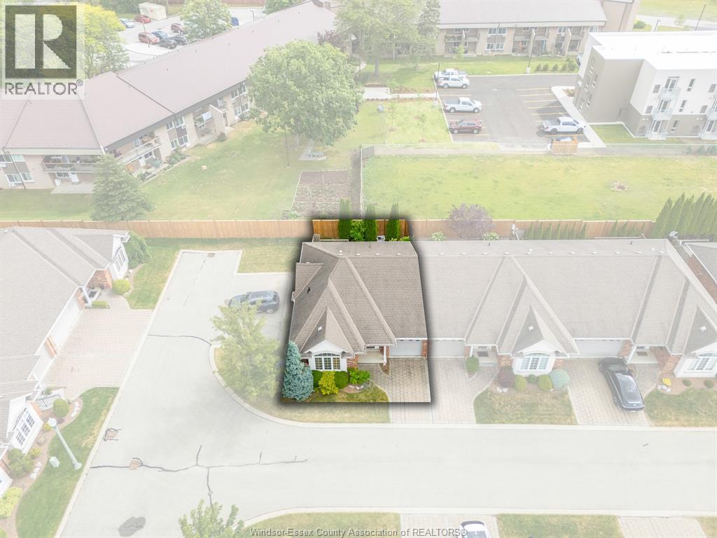 15 OAKGROVE LANE - 41