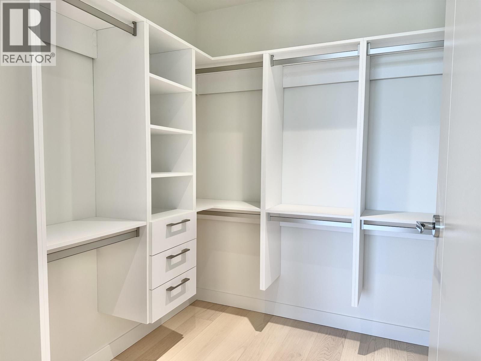 510 785 HARBOUR WAY, North Vancouver