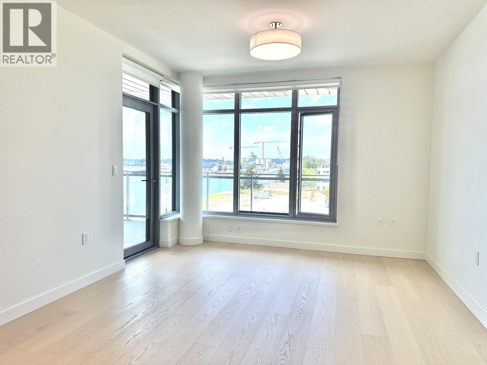 510 785 HARBOUR WAY, North Vancouver