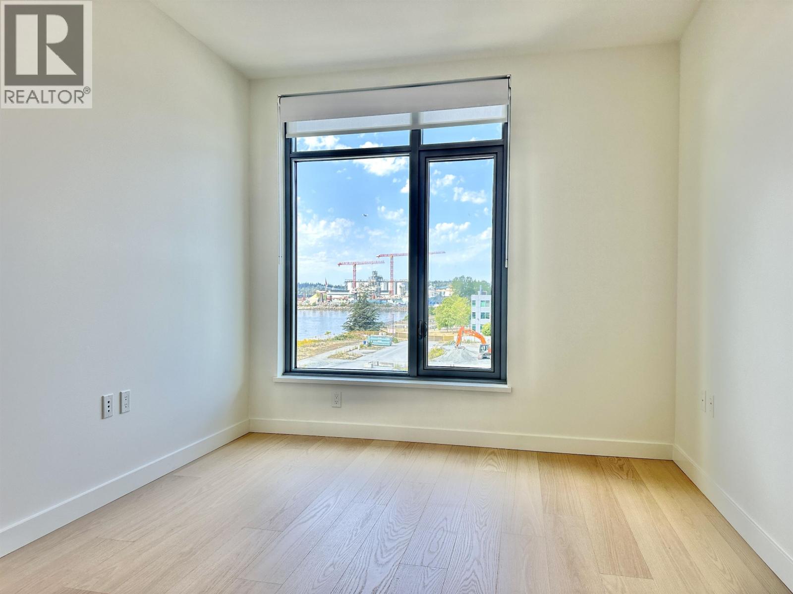510 785 HARBOUR WAY, North Vancouver