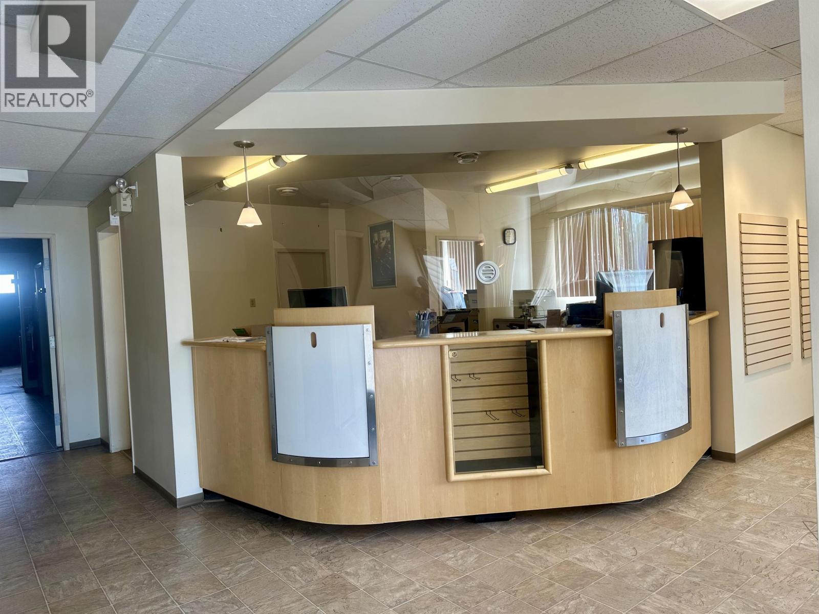 Photo 8 of 40 — 502 4TH AVENUE · Prince George, BC