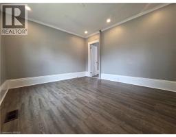 Living room - 109 Sydenham Street, Brantford, ON N3R3Y7 Photo 9