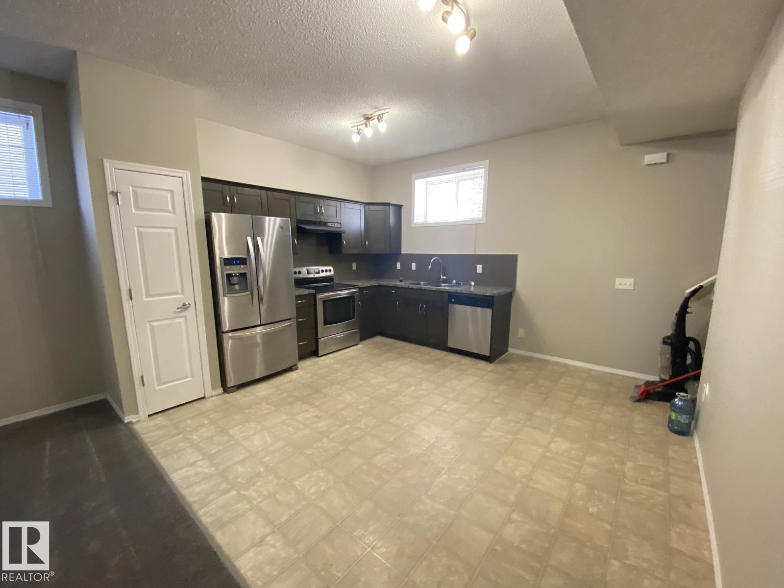 122 142 Selkirk PL - Image 6