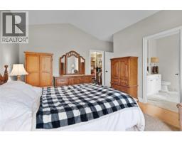 810 Reid Rd, French Creek, BC V9P2E6 Photo 28