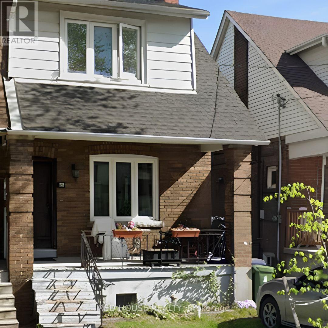 Photo of 32 Glebeholme Boulevard