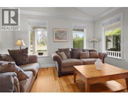 810 Reid Rd, French Creek, BC V9P2E6 Photo 15
