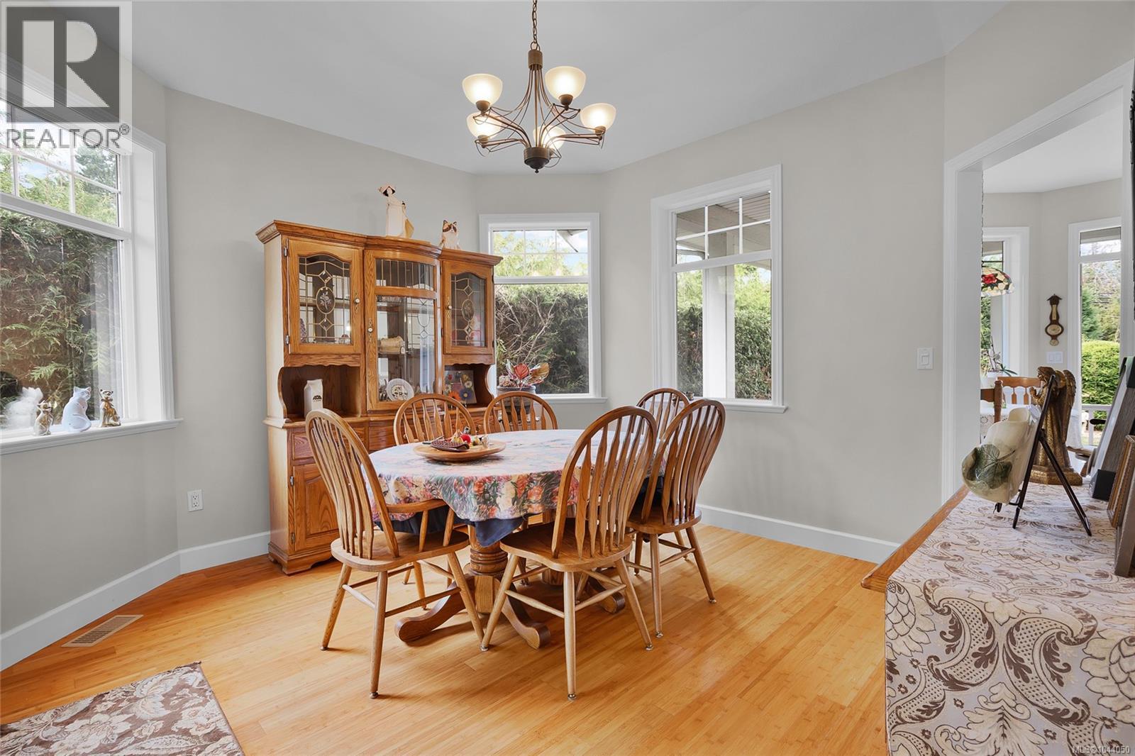 810 Reid Rd - 16