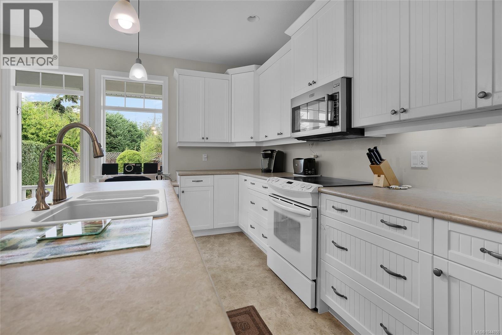 810 Reid Rd - 24