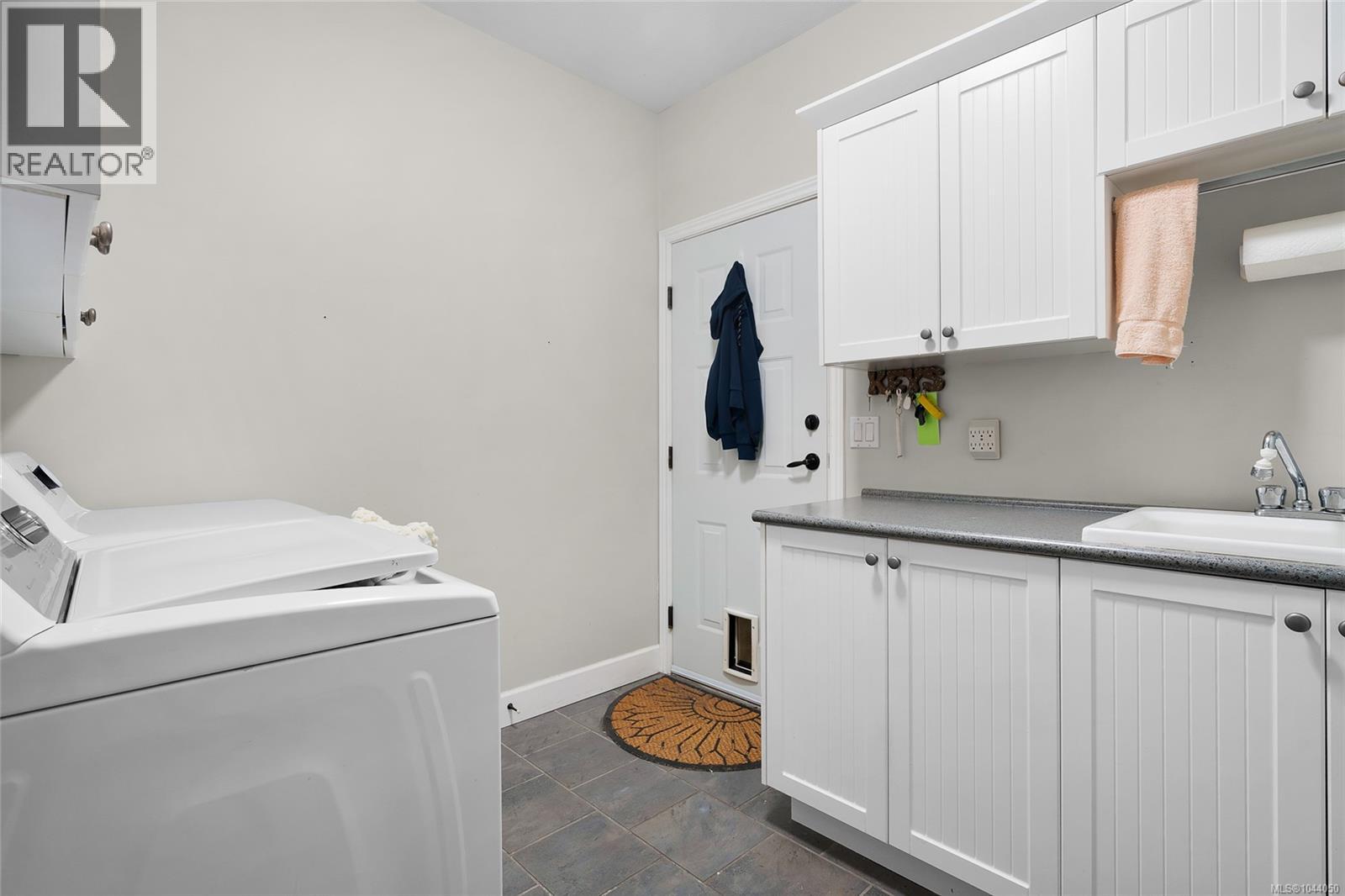 810 Reid Rd - 32