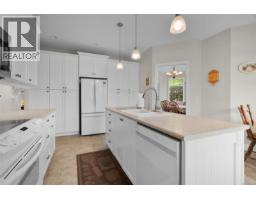 810 Reid Rd, French Creek, BC V9P2E6 Photo 22