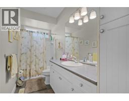 810 Reid Rd, French Creek, BC V9P2E6 Photo 35