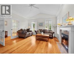 810 Reid Rd, French Creek, BC V9P2E6 Photo 13