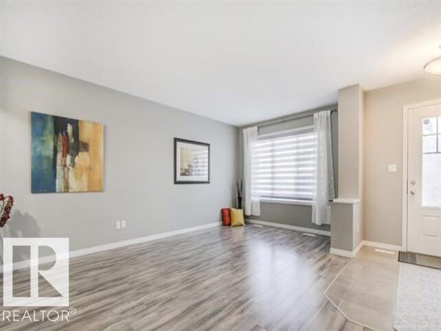 3221 CHERRY Crescent SW - Photo 7