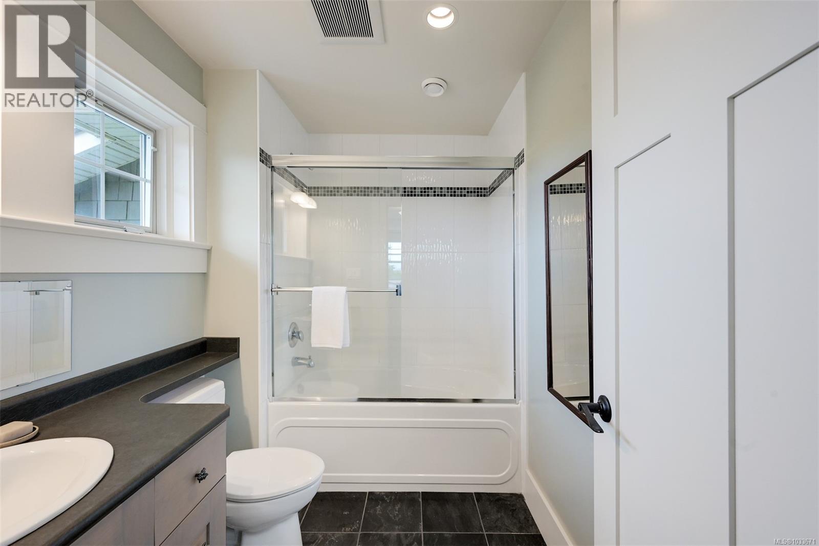 12 Briar Pl - 36