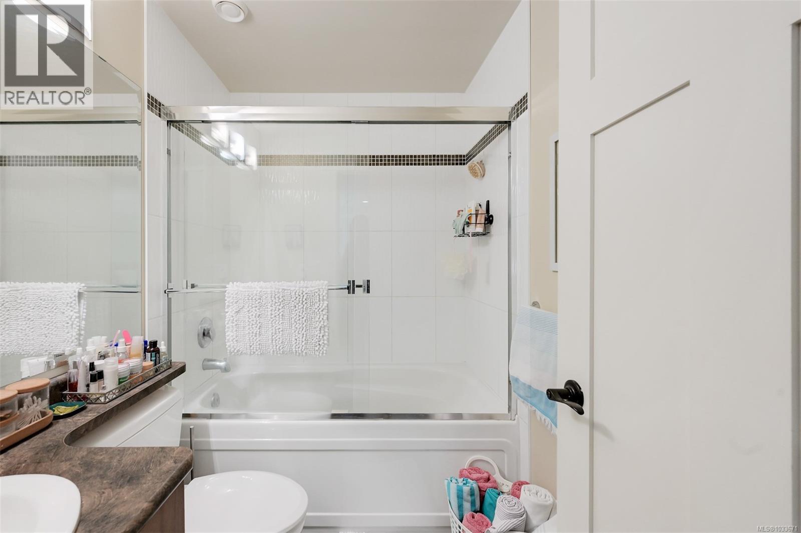 12 Briar Pl - 55