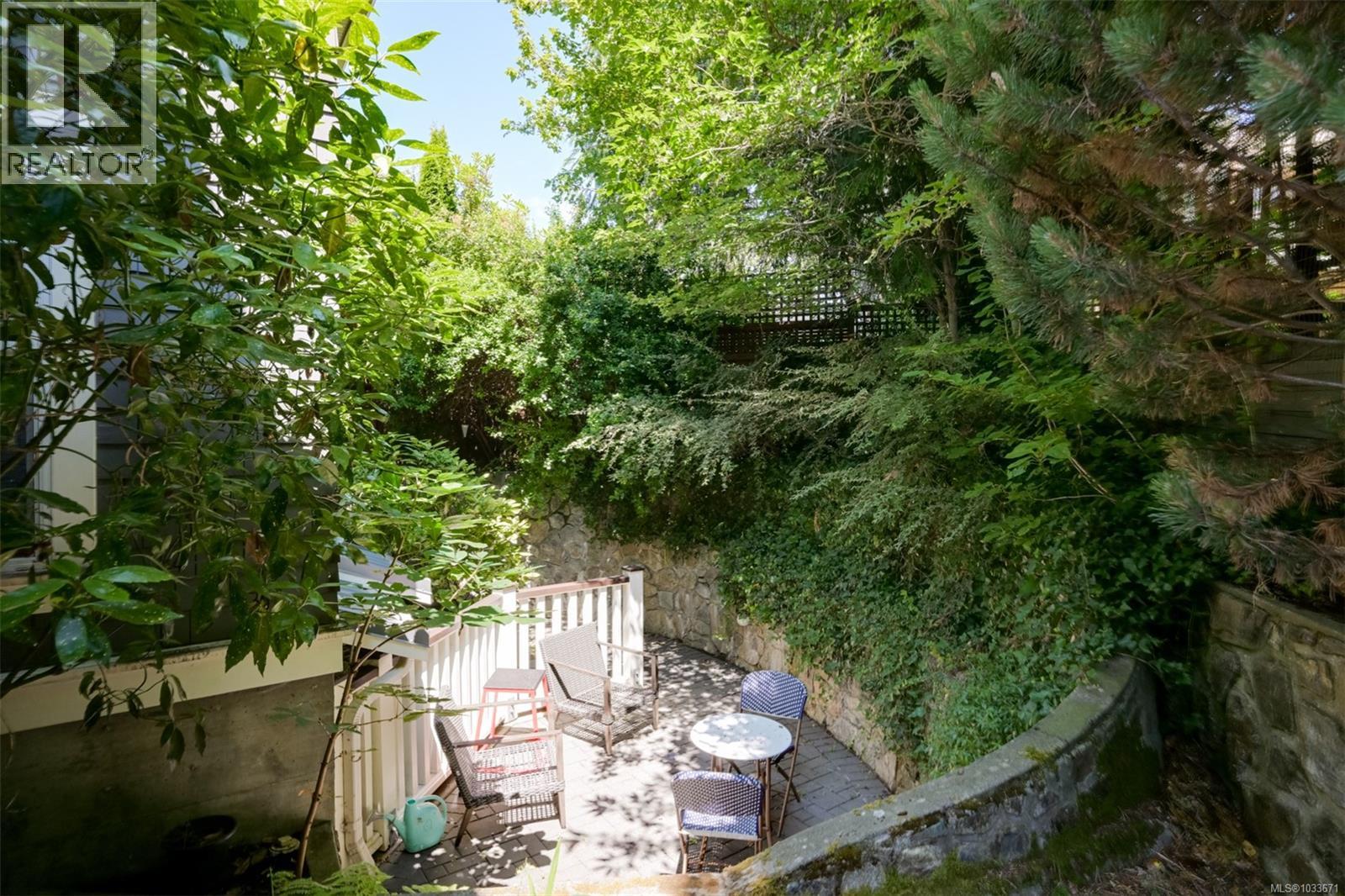 12 Briar Pl - 56