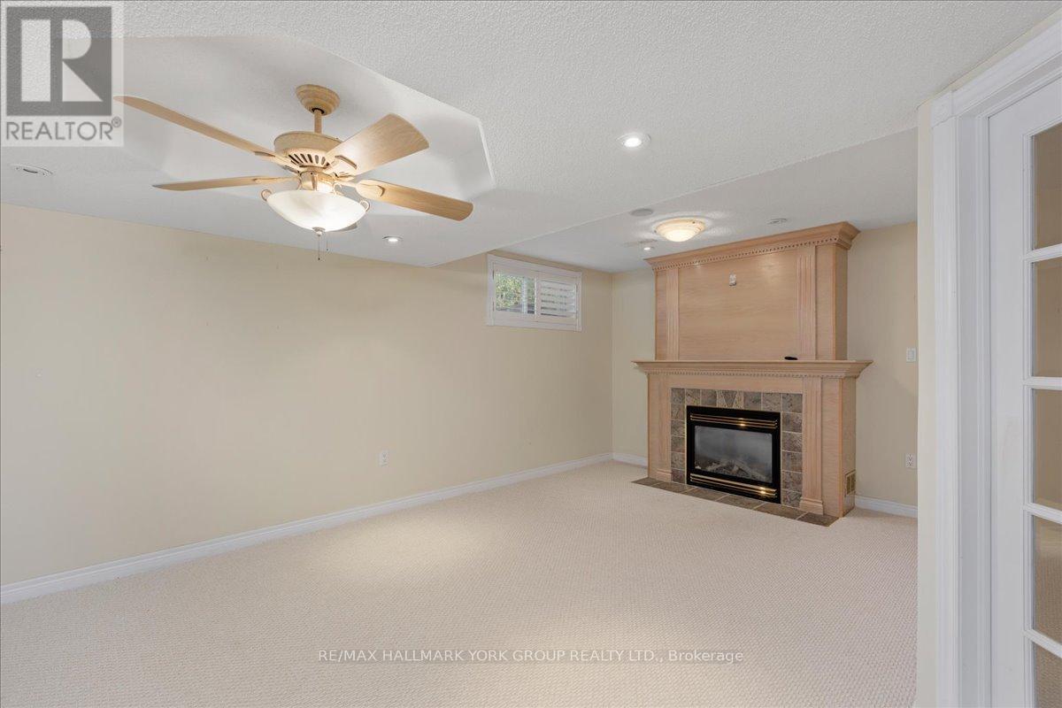 45 HIGHCASTLE AVENUE - 27