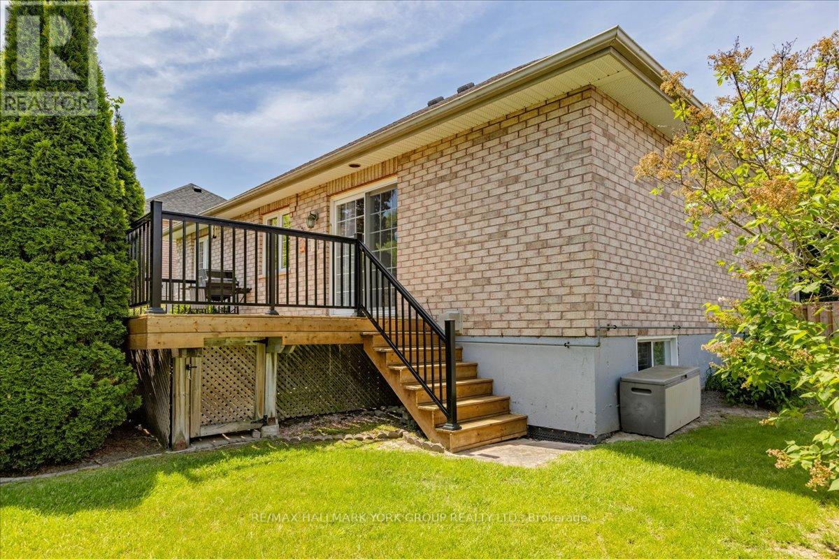 45 HIGHCASTLE AVENUE - 37