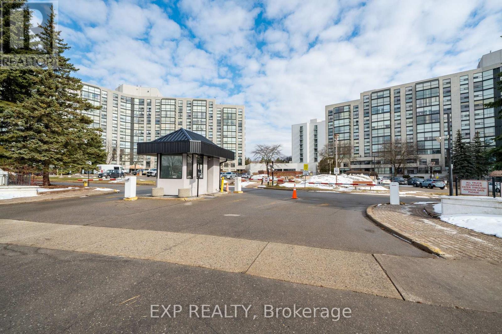 #404 30 HARDING BOULEVARD W - Image 37