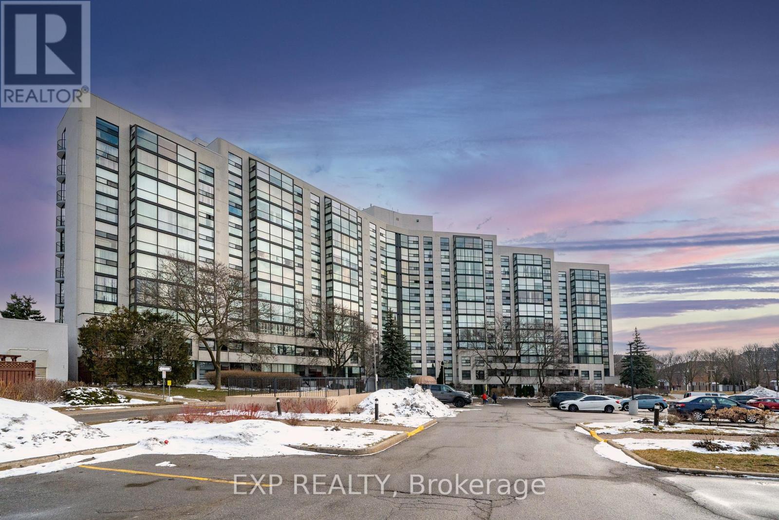 #404 30 HARDING BOULEVARD W - Image 4