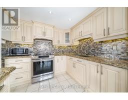 404 - 30 Harding Boulevard W, Richmond Hill, ON L4C9M3 Photo 15