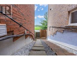 Bsmt - 97 Maple Ridge Crescent, Markham, ON L6E1T9 Photo 11