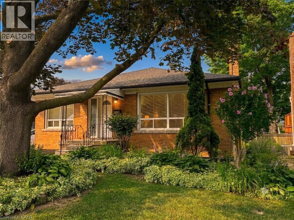 Photo of 20 LLOYD MANOR Road