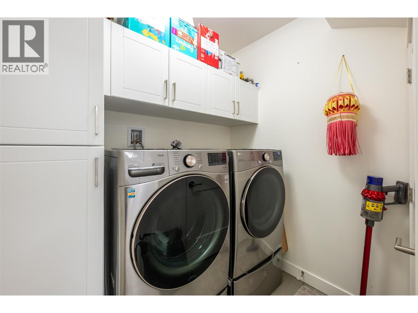 1076 SYER Road - 32