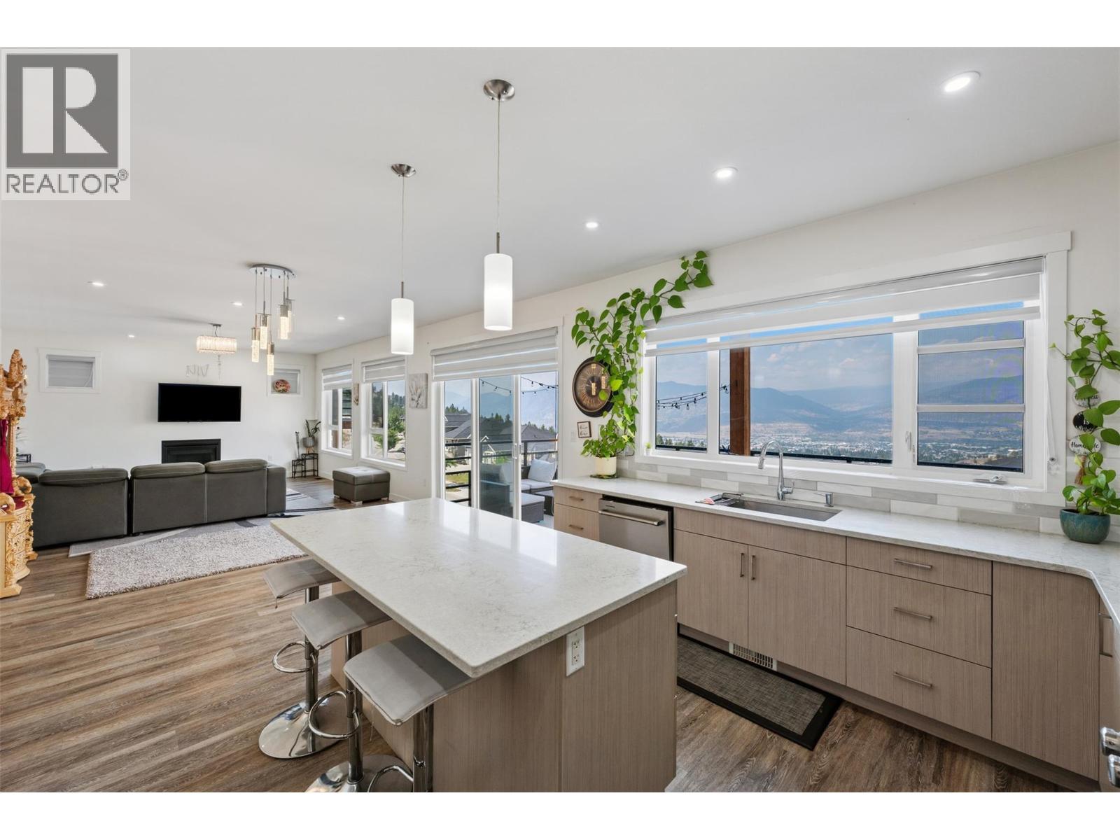 1076 SYER Road - 42