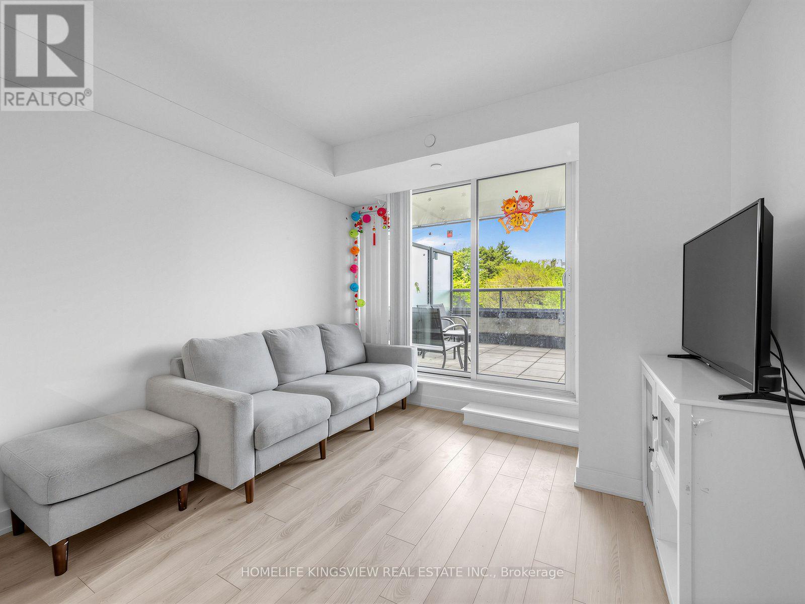 #311 160 FLEMINGTON ROAD - 10