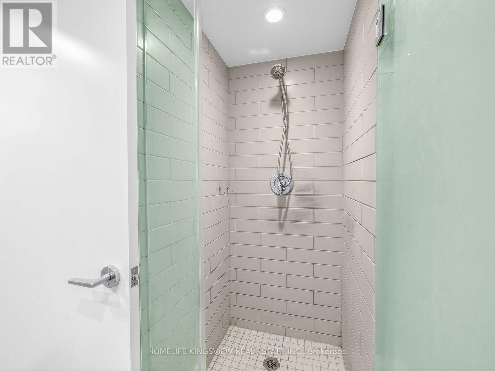 #311 160 FLEMINGTON ROAD - 18
