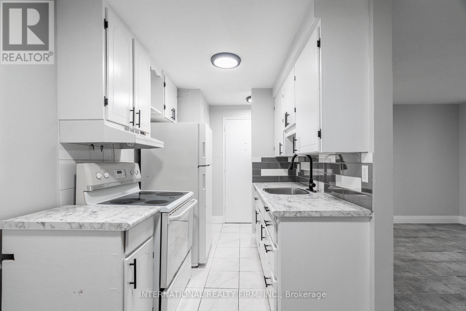 2 - 24 BROOKSIDE STREET N