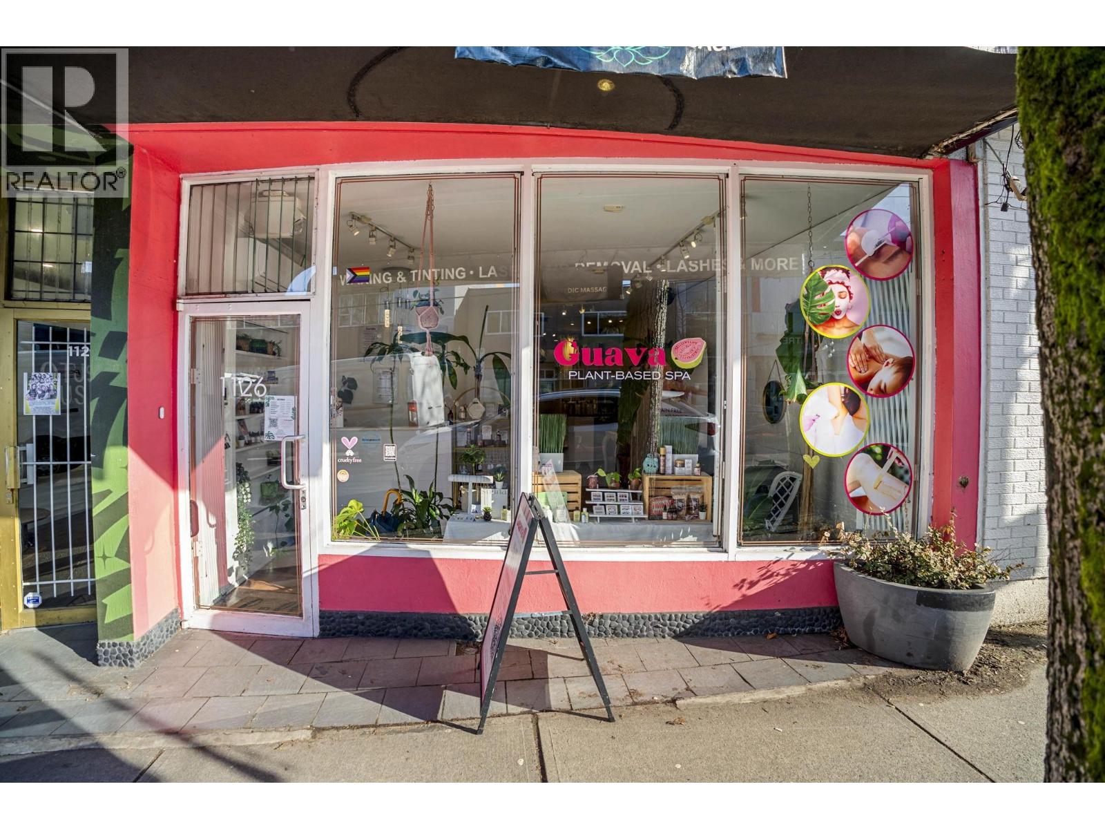 1126 COMMERCIAL DRIVE, Vancouver — photo 2