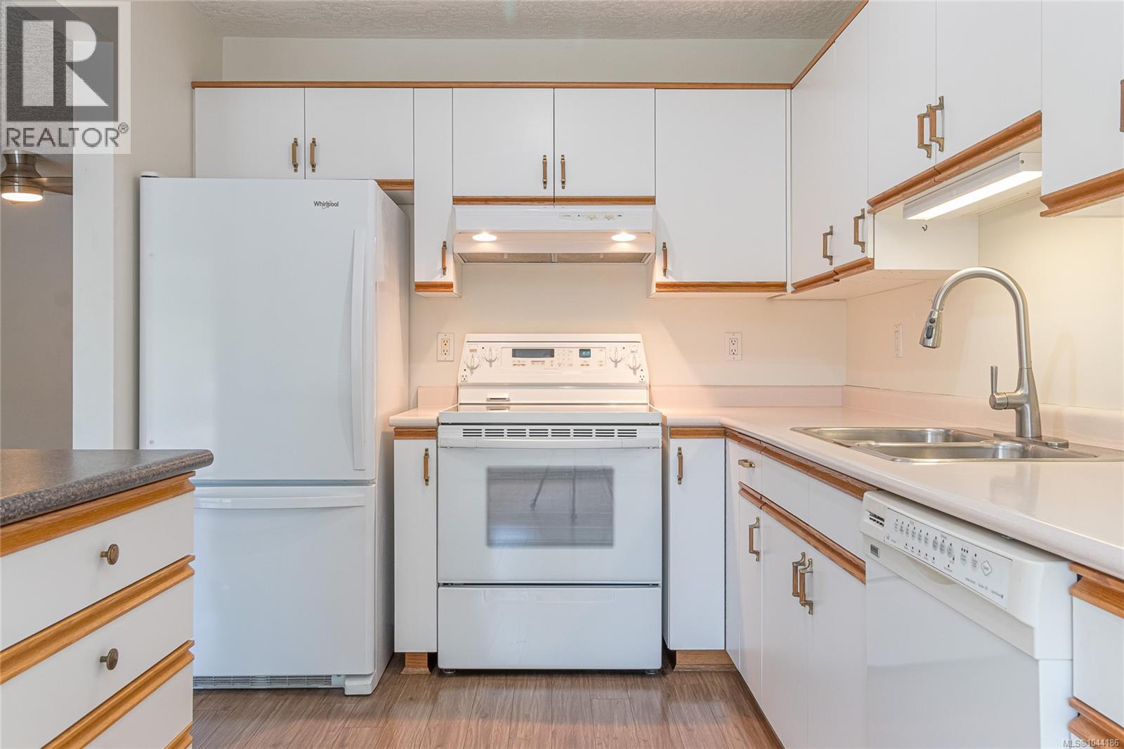 #207 273 Coronation Ave - 15