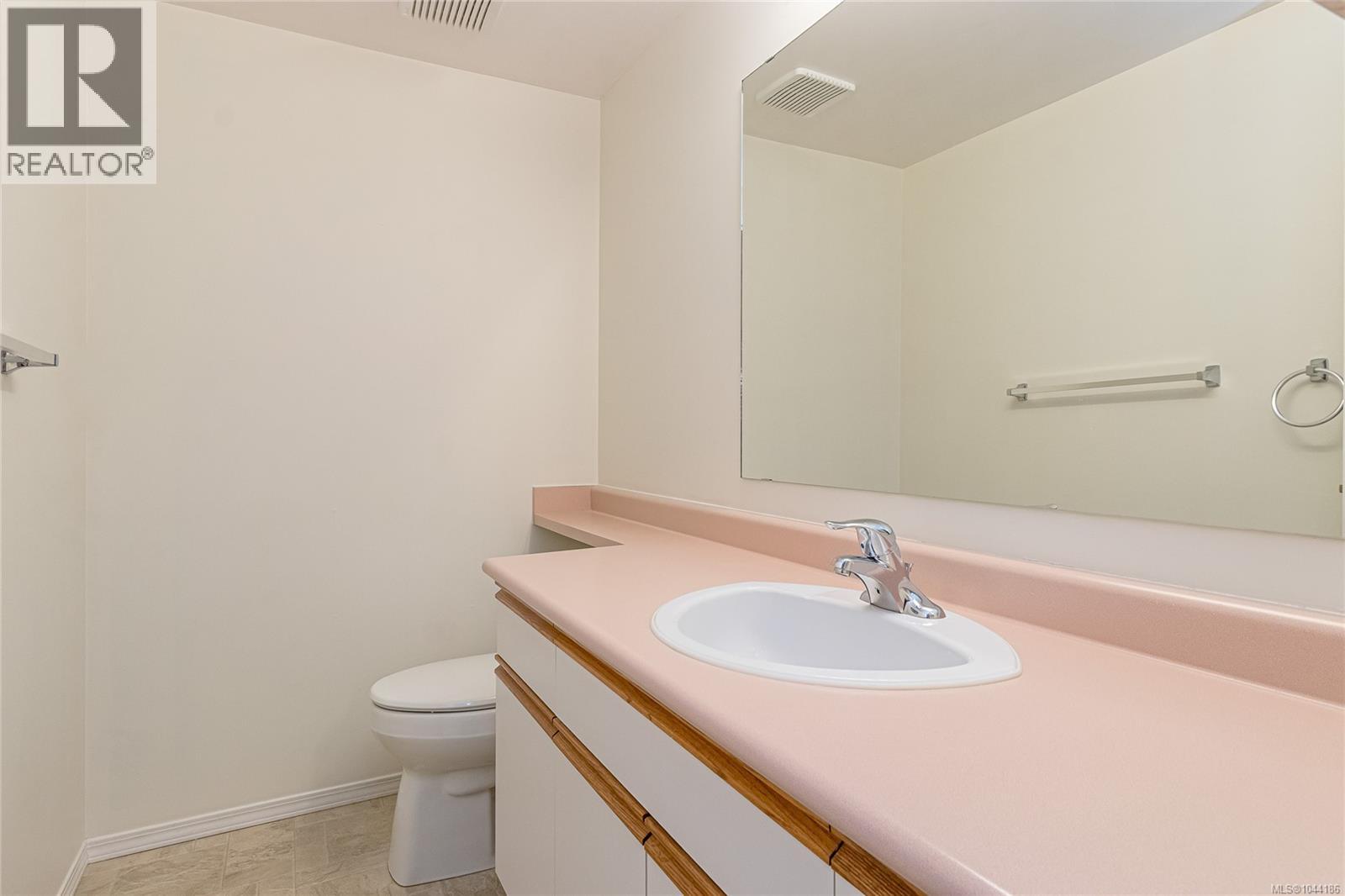 #207 273 Coronation Ave - 23