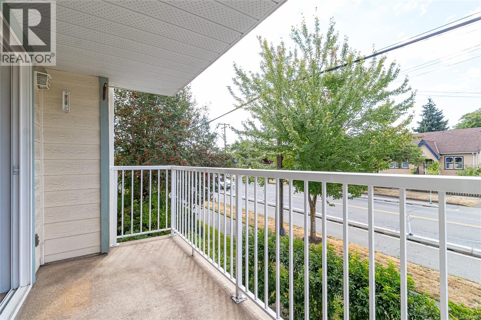 #207 273 Coronation Ave - 32