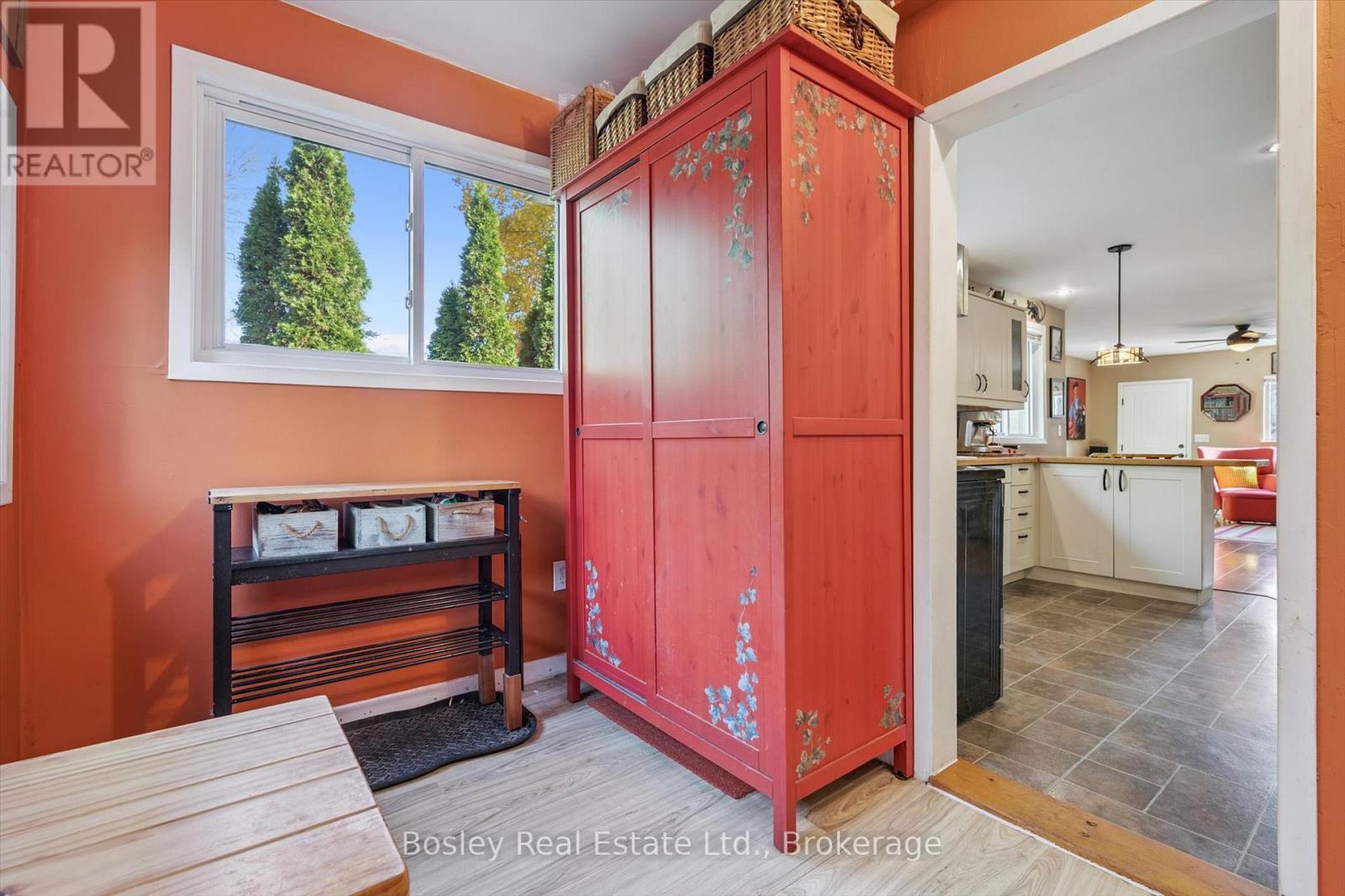32 HOLLY TRAIL - 8