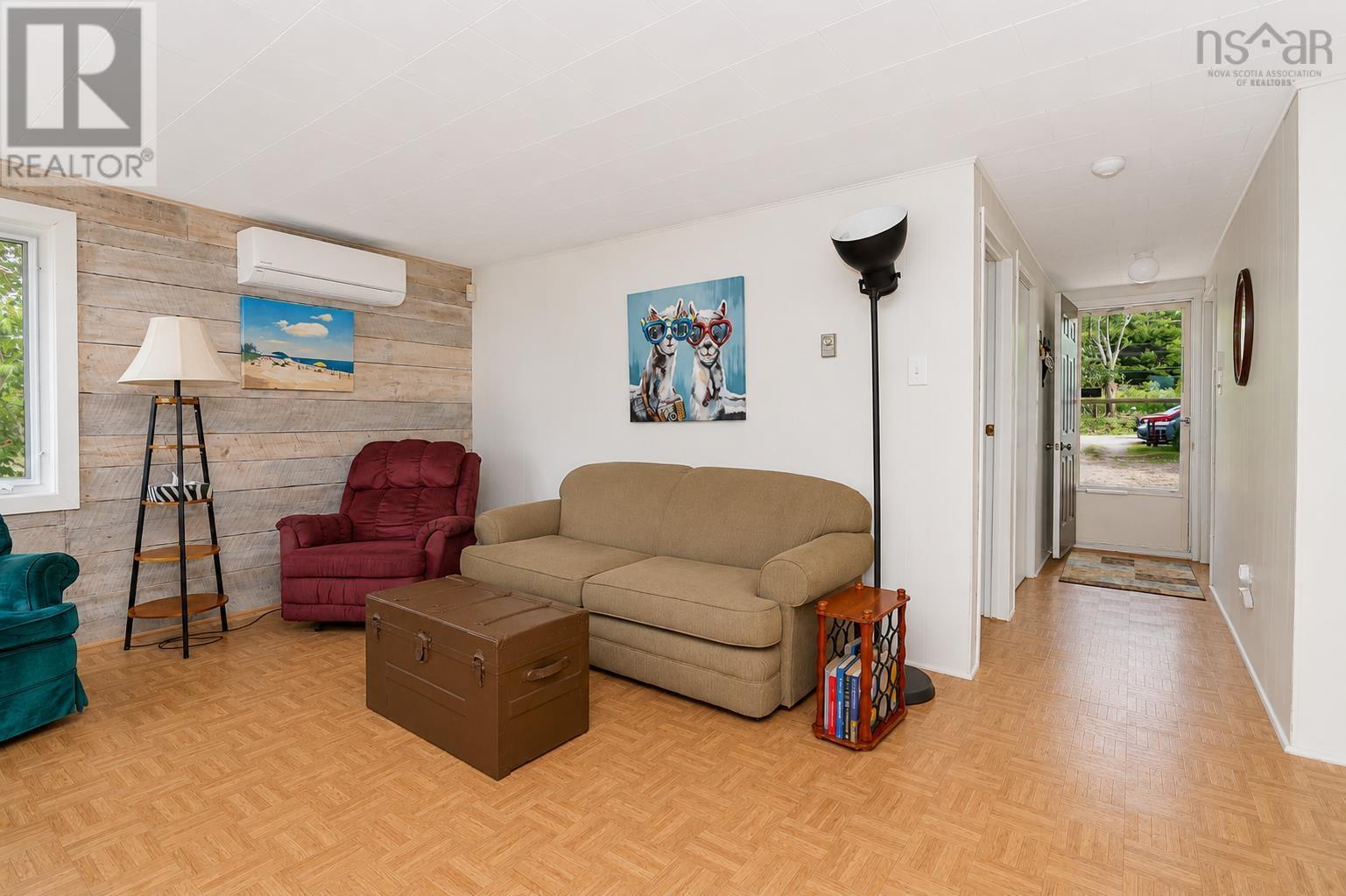 7498 East Bay Highway - 22