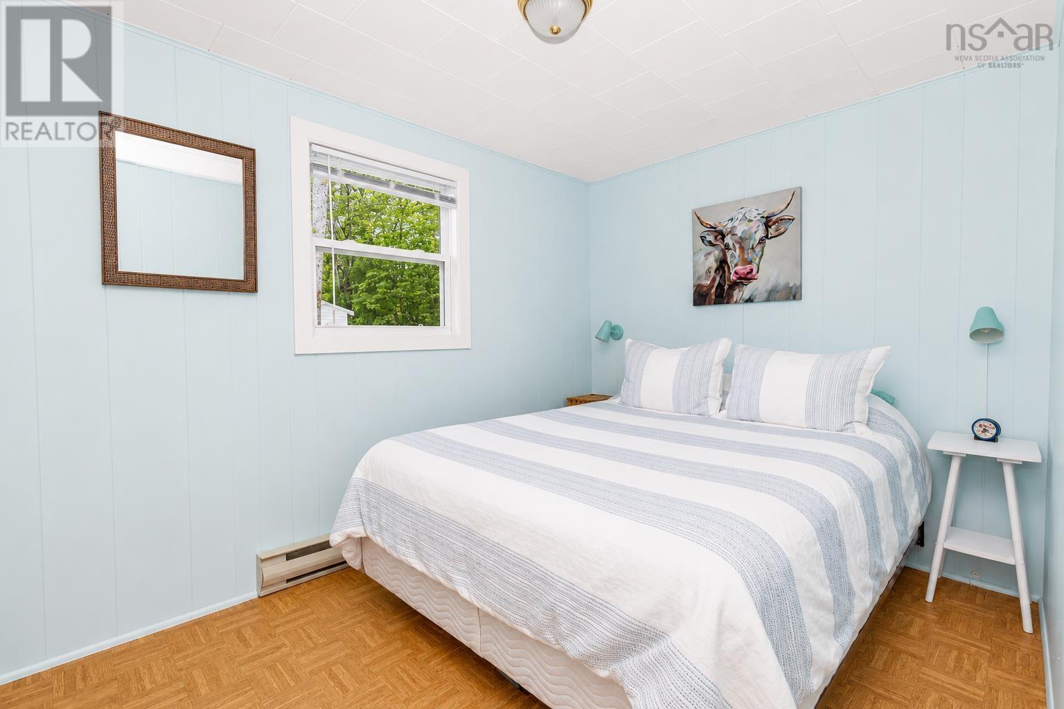 7498 East Bay Highway - 24